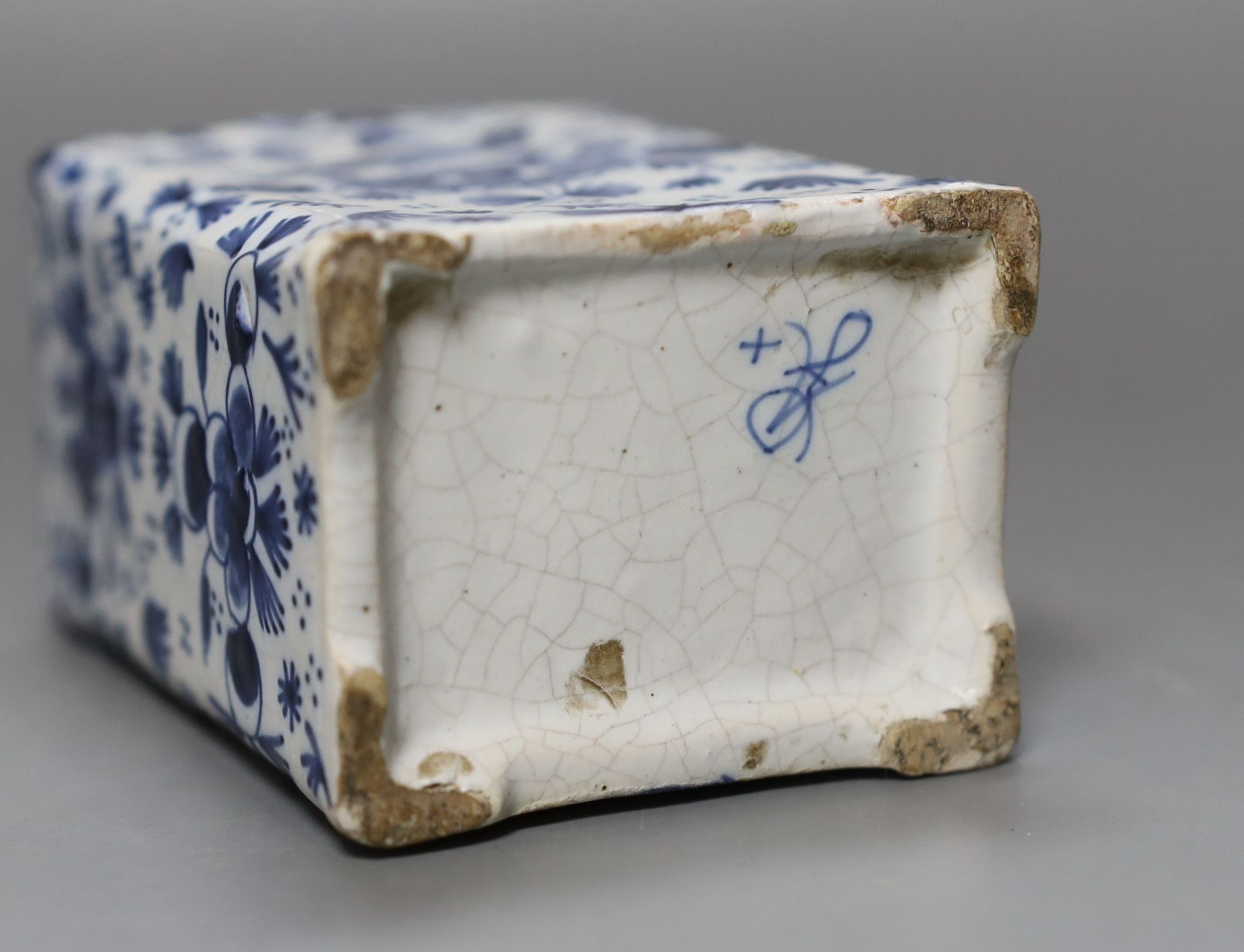 A 19th century French faience tea caddy, 12cm